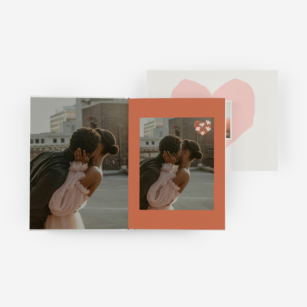 Álbum Love is... 4